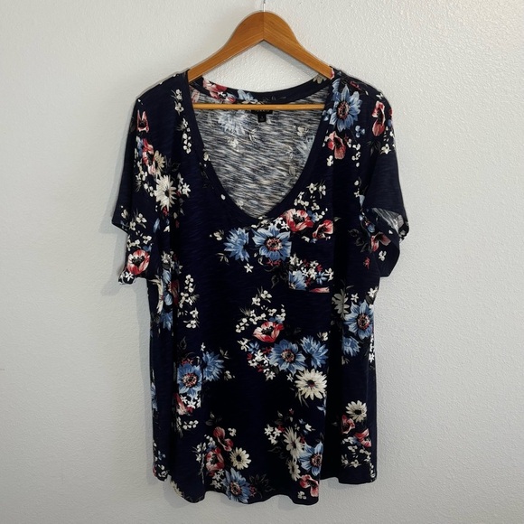 Torrid Floral V-Neck T-Shirt Size 3 – Navy Blue Cotton Modal Short Sleeve Top - Picture 3 of 12
